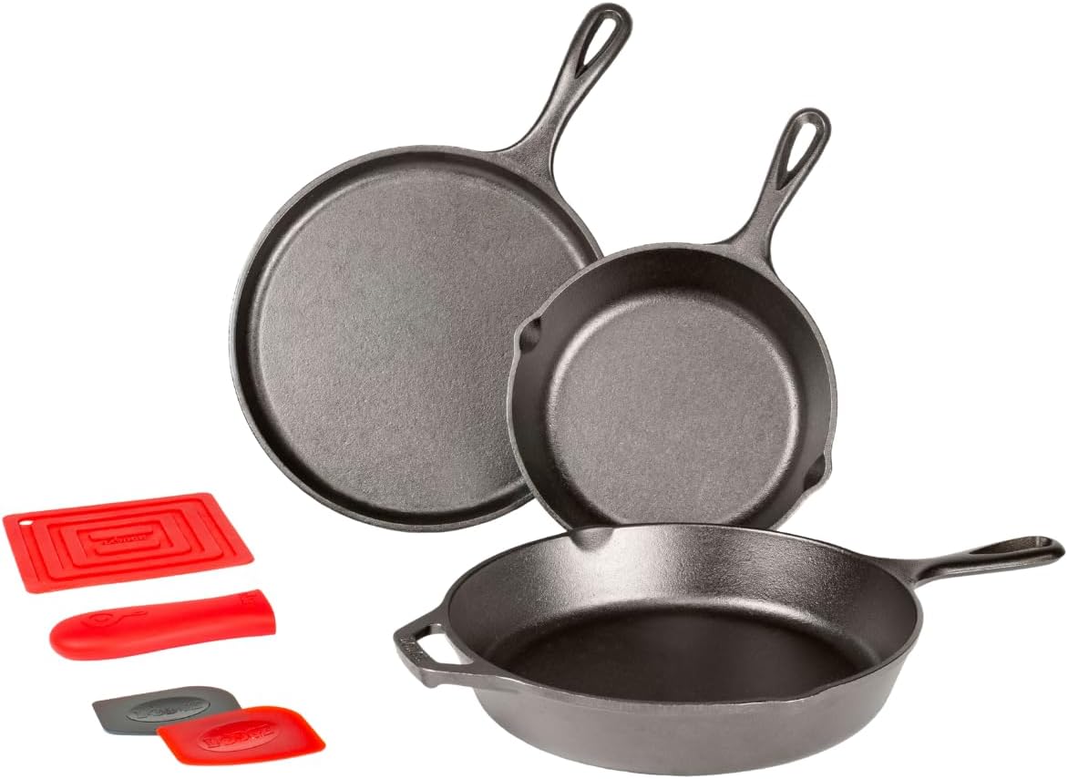 Lodge - Batterie de cuisine en fonte naturelle 3 pièces - 2 poêles, Crêpière + Accessoires - Sain et sans PFAS - Tous feux dont induction, four & BBQ - Made in USA Noir