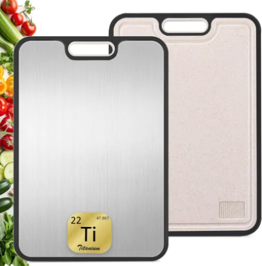 FOLAI Planche à découper en titane - 1 pièce - Double face avec rainures de jus et poignées antidérapantes - Professionnelle - Passe au lave-vaisselle - 38,5 x 26,5 cm - Argenté 42.5L x 29l cm