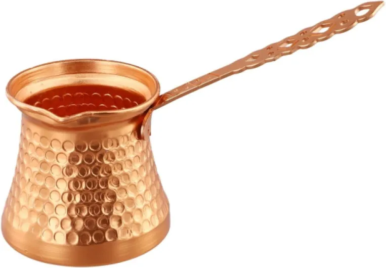 Casserole turque en cuivre au design élégant parfaitement adaptée à toute expérience de cuisine ou de salle à manger