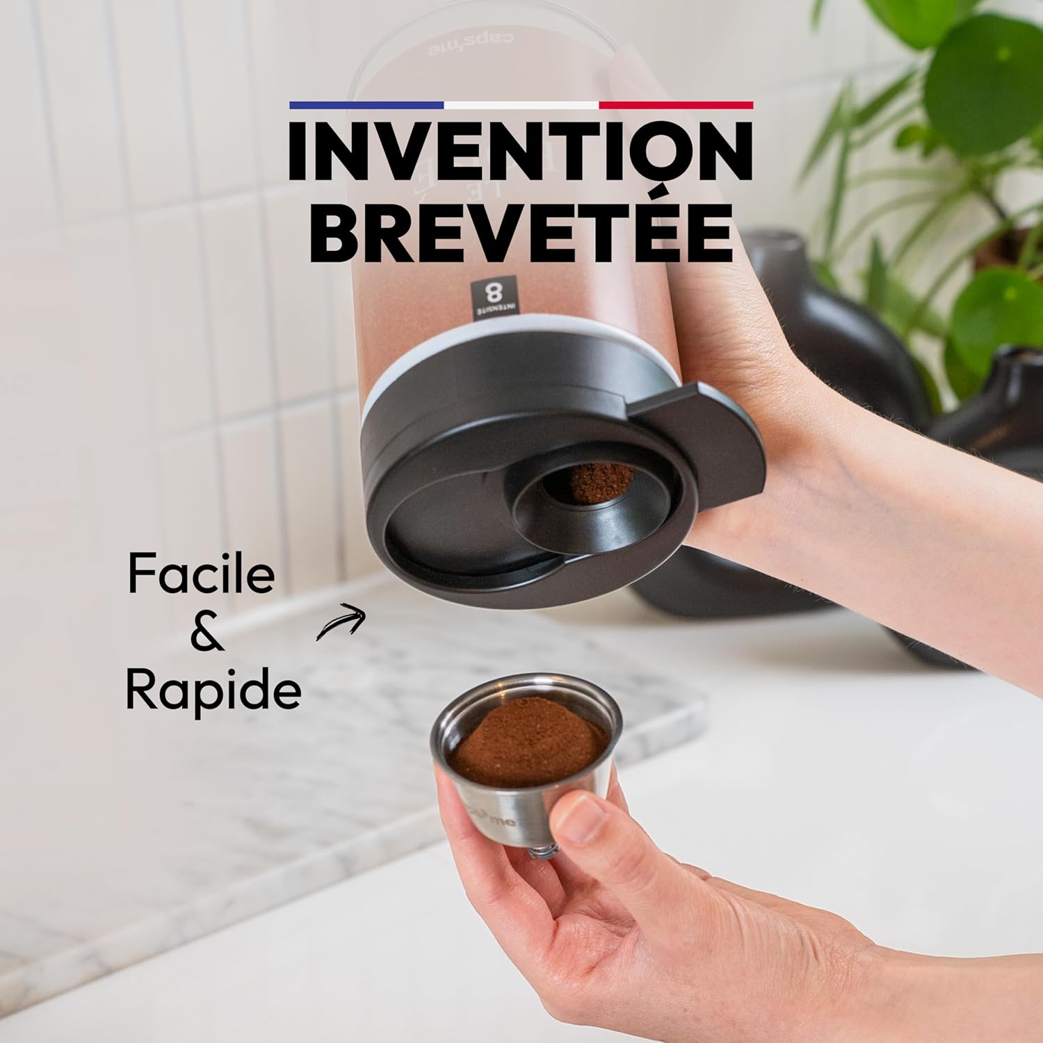 Kit Capsule Rechargeable compatible Nescafé Dolce Gusto (1 Shaker + 1 Dosette Réutilisable en Inox avec Vide-Capsule Intégré) - Économique et Écologique Facile à remplir et à Nettoyer