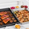 Plancha fonte émaillée ou inox : ce que le métal change vraiment à la cuisson dehors